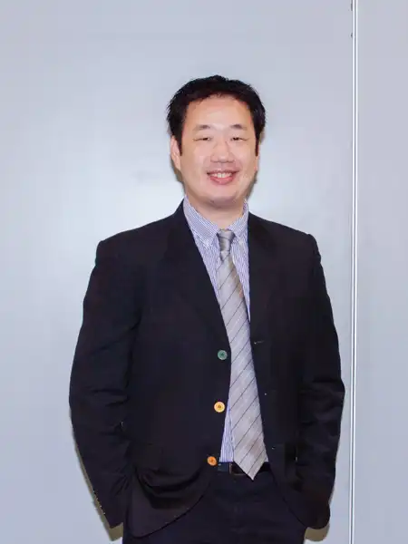 Dr. Thittapong Daengrasmisopon