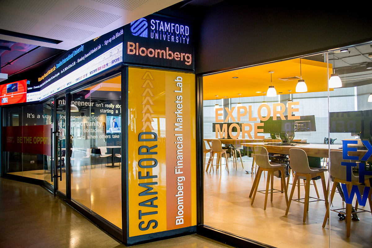 Big Ideas, Big Data: How to make memorable reports and presentations — and achieve your dream job.